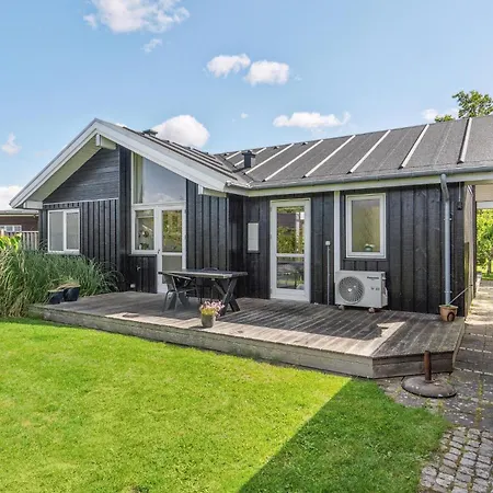 Ferienhaus Beautiful In With House Sea View Børkop