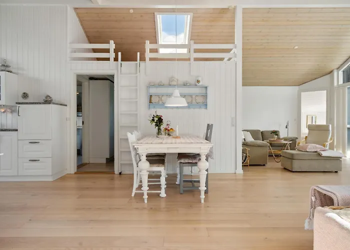 Feriehus Stunning In